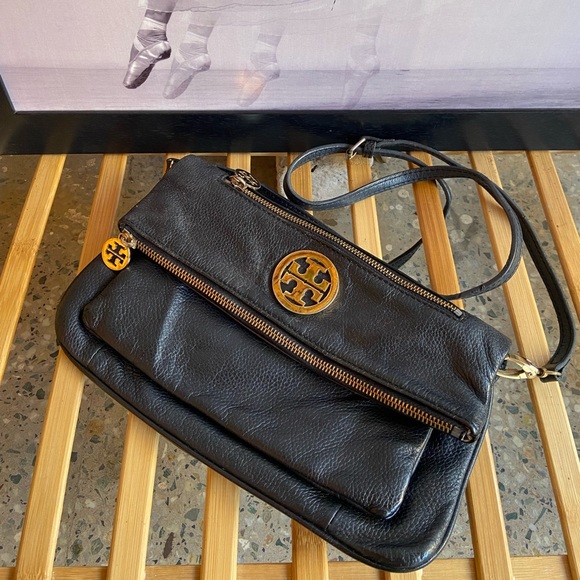 Tory Burch Handbags - Tory Burch Sling Bag.